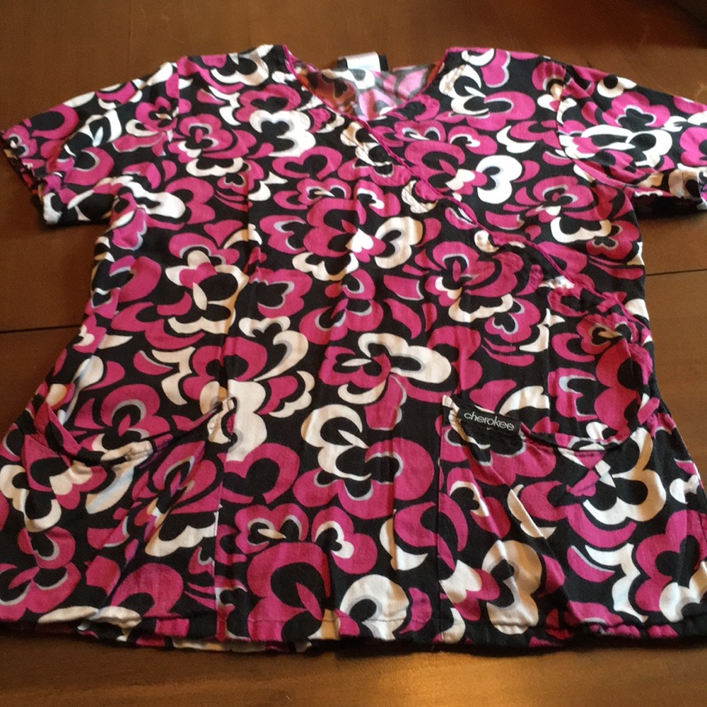 Cherokee Women’s Scrub Top Size Small